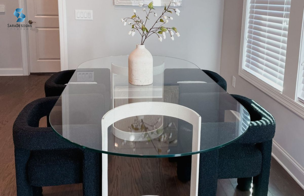 Oval shape dinning table with Glass top